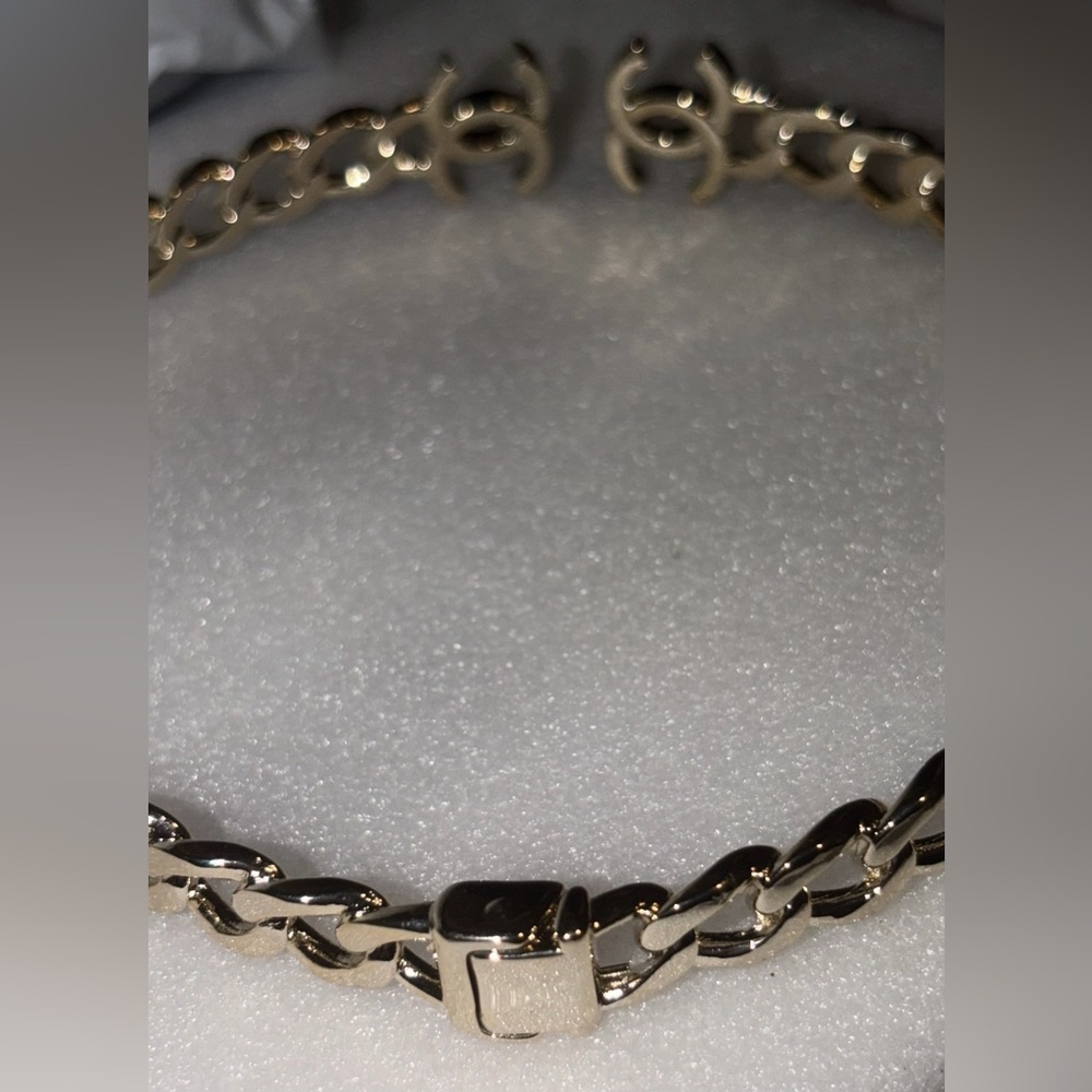 CHANEL open interlocking CC gold tone Metal Choker necklace - Picture 8 of 8